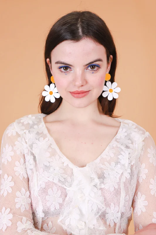 Daisy Earrings in Full