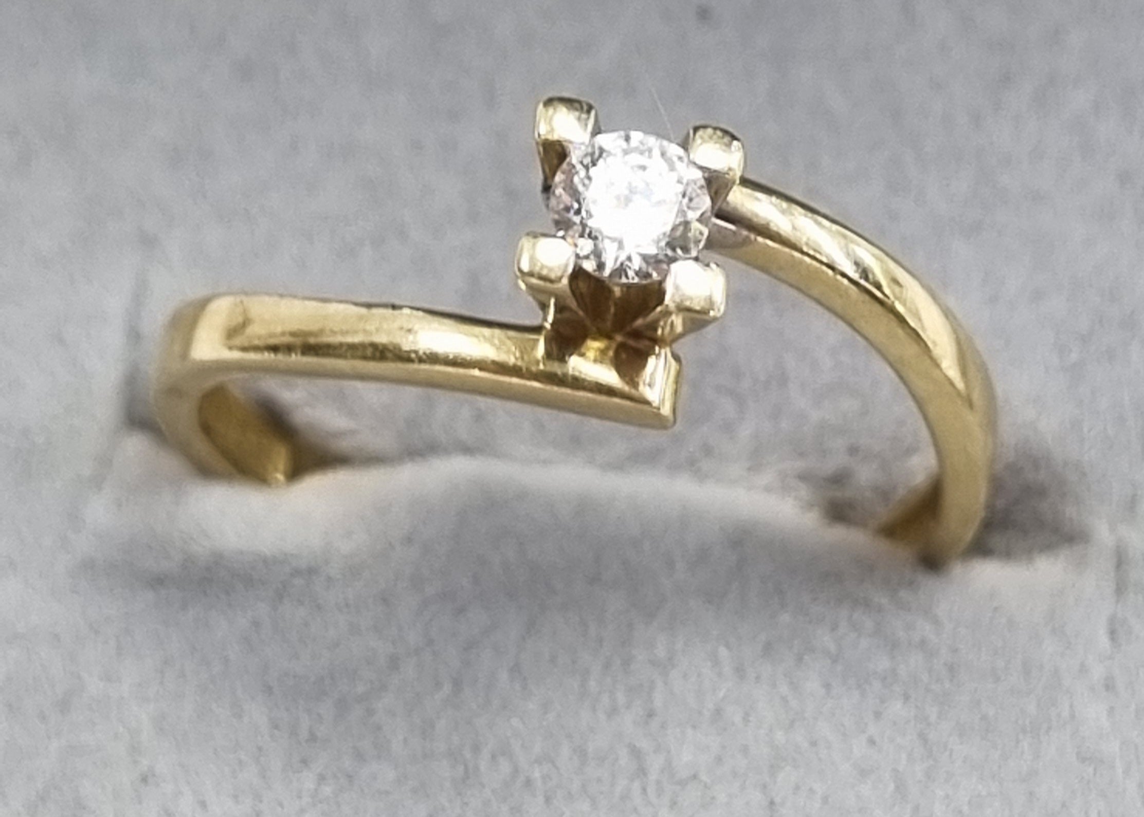 14ct Diamond Ring