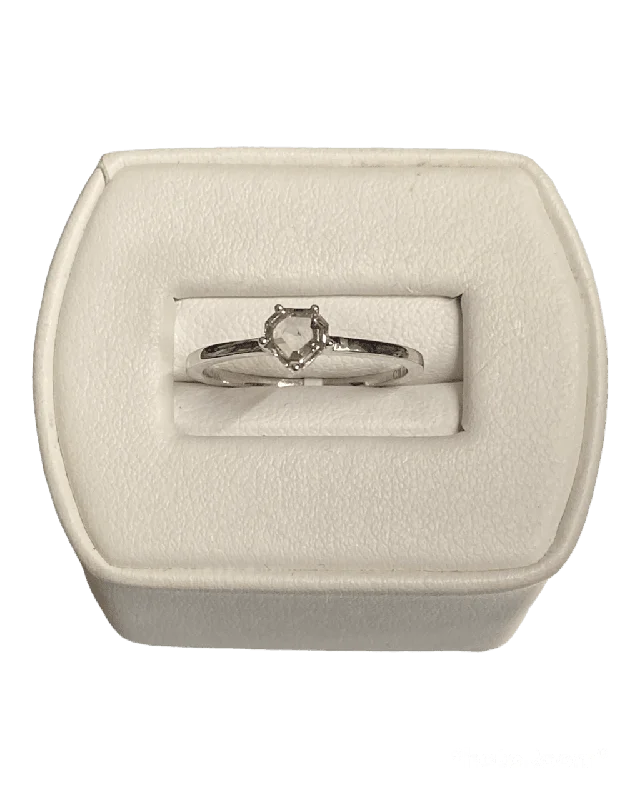 Eleanor Ring - Solitaire 0.38Ct