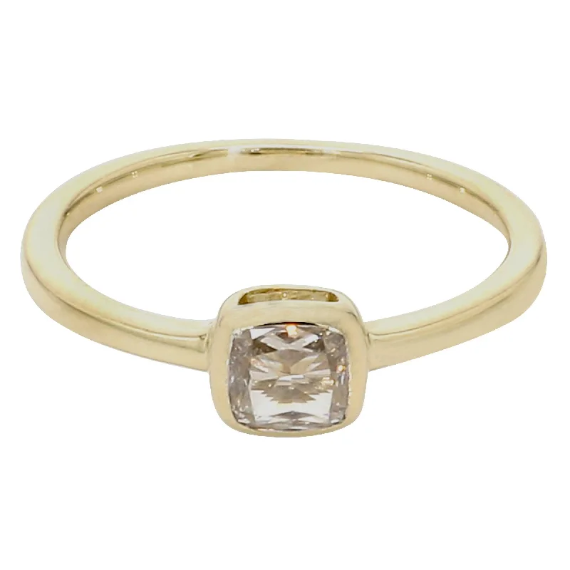 Eleanor Solitaire Ring - 1/2Ct