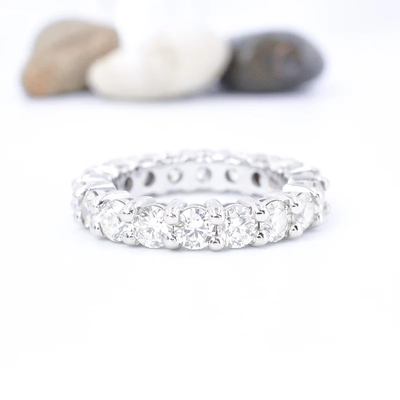 Exquisite 4.00 CT Round Cut Diamonds - Eternity Ring in 14KT White Gold