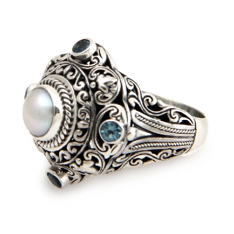 Handmade Sterling Silver 'Mahameru' Pearl and Topaz Ring (8 mm) (Indonesia) - White