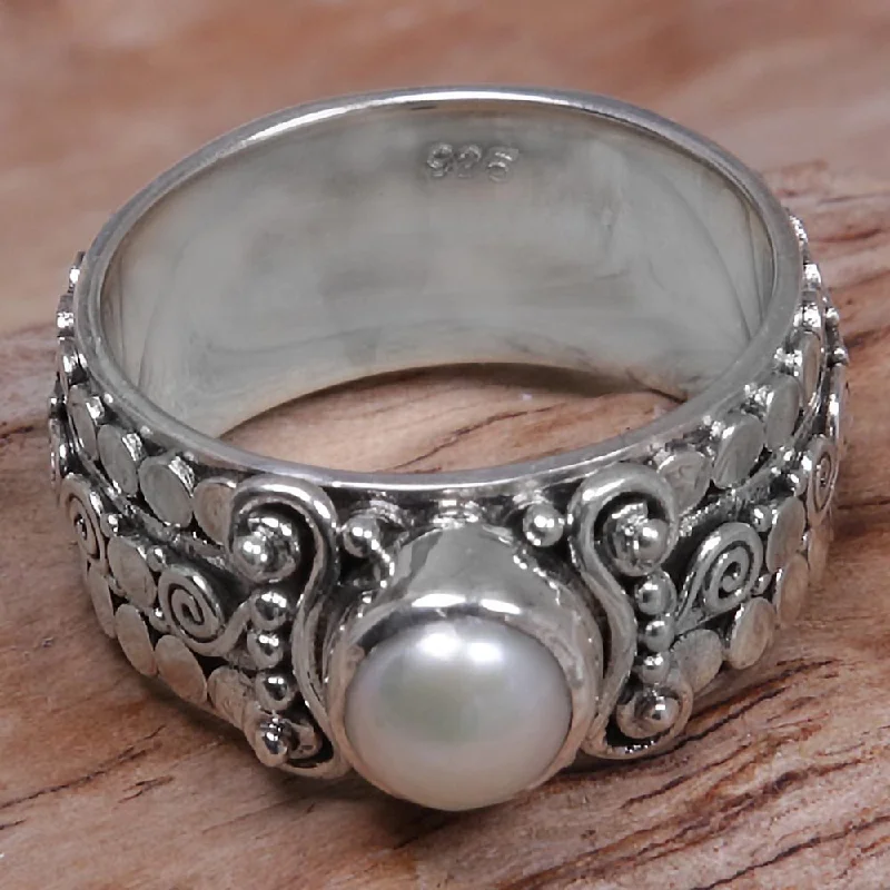 Handmade Sterling Silver 'Swirling Serenity' Cultured Pearl Ring (6 mm) (Indonesia)