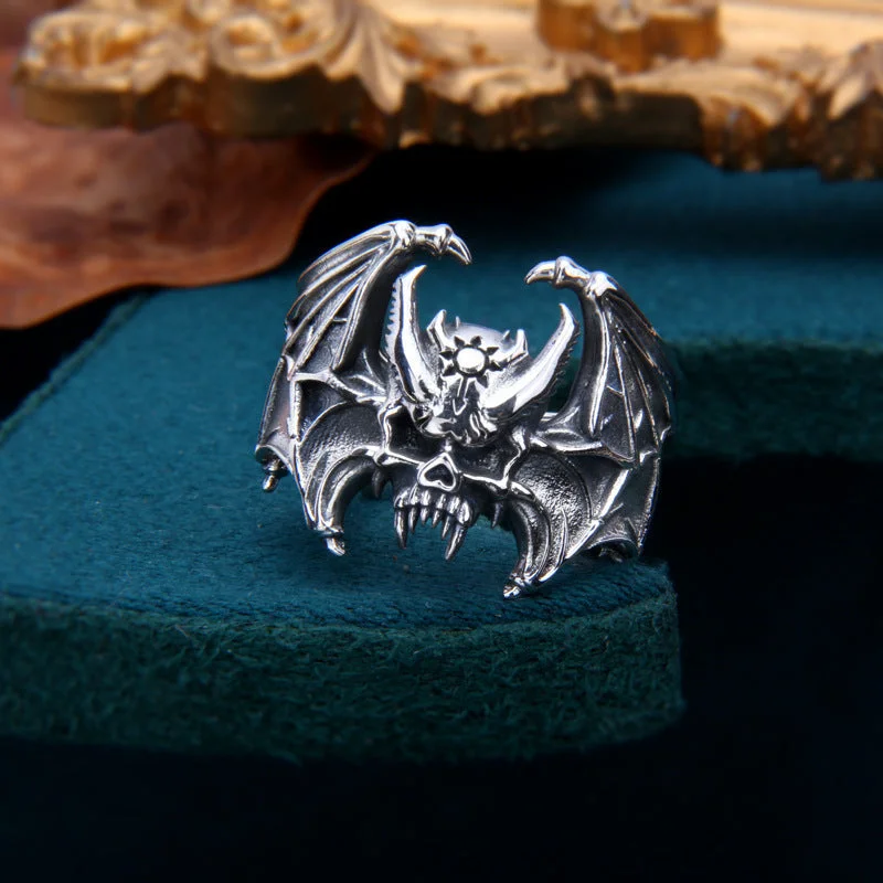 Wholesale Vintage Skull Bat Ring