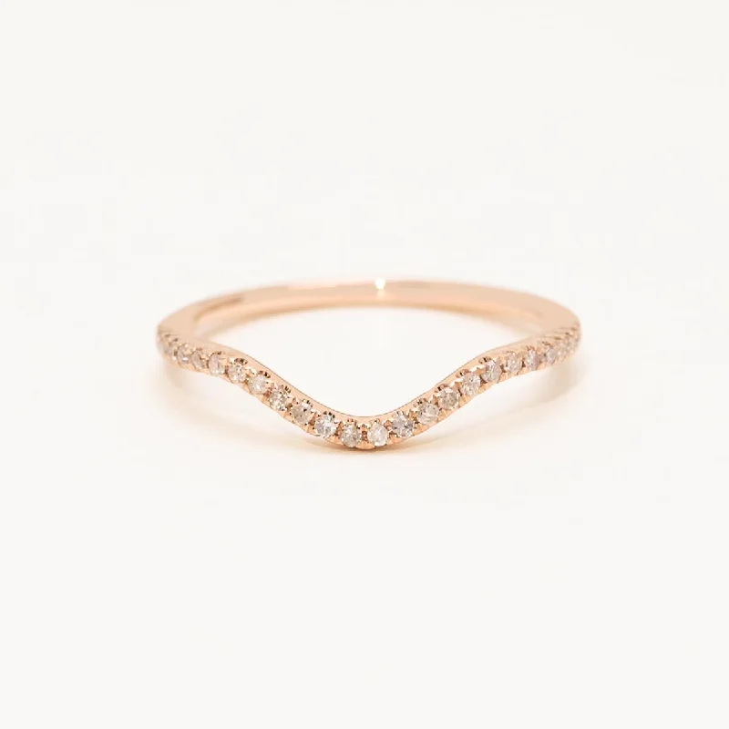 Estate Curve Diamond Wedding Band in 14kt Rose Gold (1/10ct tw)