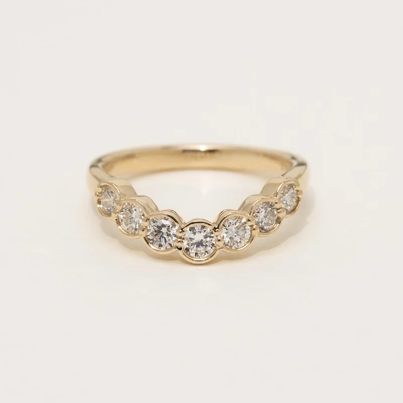 Diamond Bezel Curved Band in 14kt Yellow Gold (5/8ct tw)