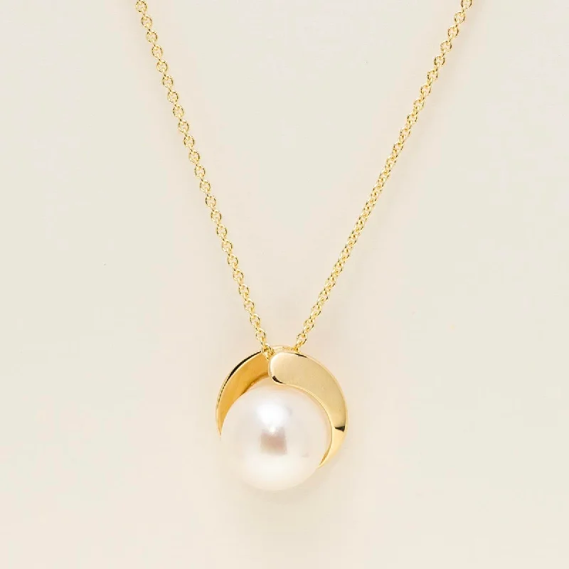 Freshwater Pearl Necklace in 14kt Yellow Gold (9.5mm)