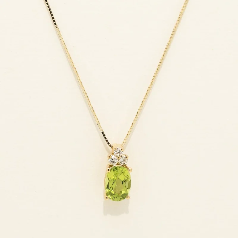 Oval Peridot Necklace in 14kt Yellow Gold with Diamonds (1/10ct tw)